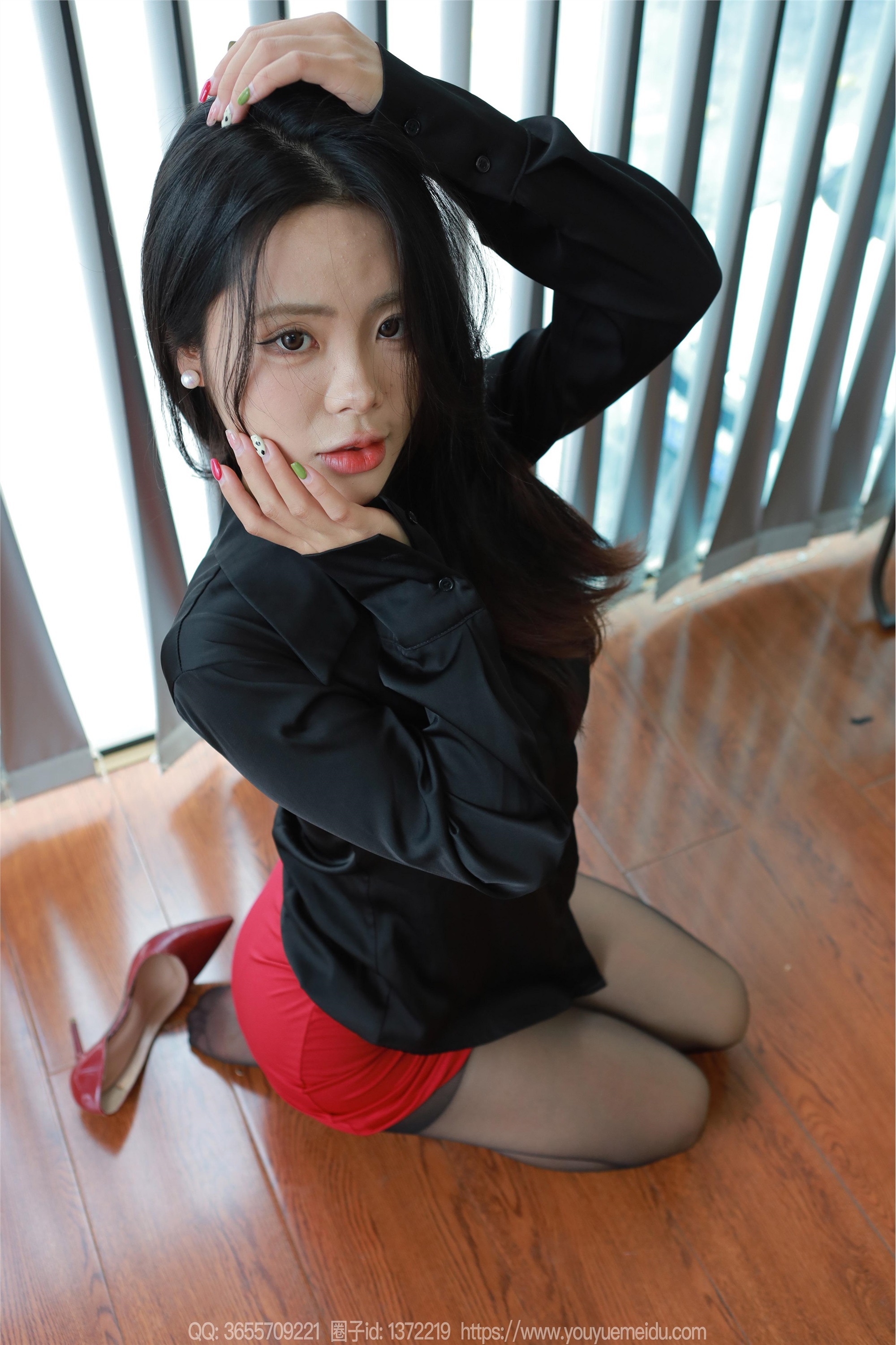 IESS异思趣向  2024.10.10 丝享家 1868 兔兔《黑丝红裙（上）》